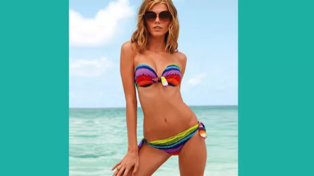 Corpiño armado redondo y bombacha con tiras