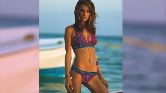 Especial escote para mucho busto y bombacha