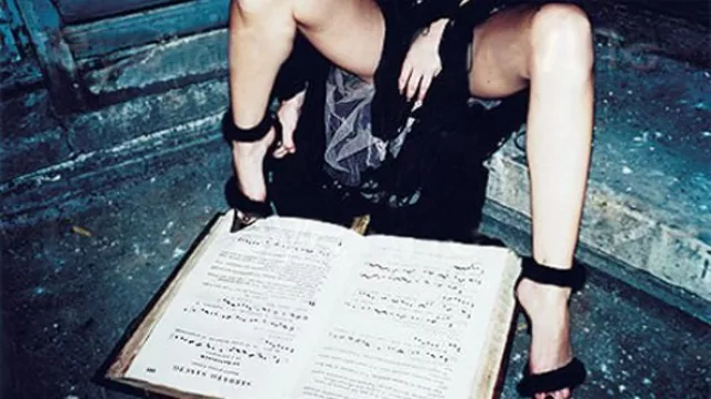 Gloria Bosch, Poema instancia