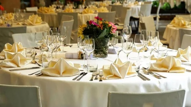 Grandes eventos: un sector quebrado, con un 50% de salones cerrados, espera que el COE les permita retomar la actividad