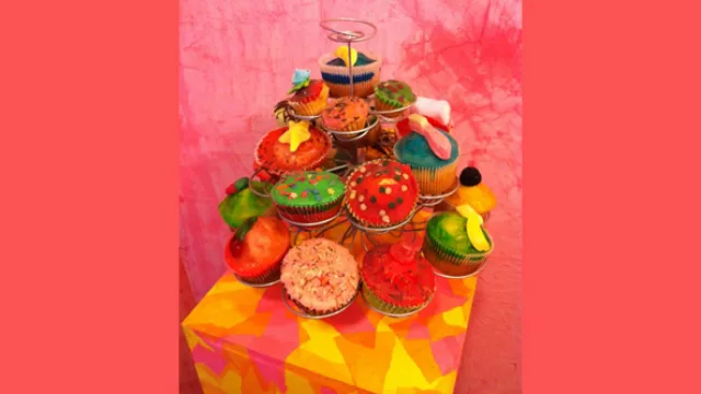 Esperar con la mesa servida