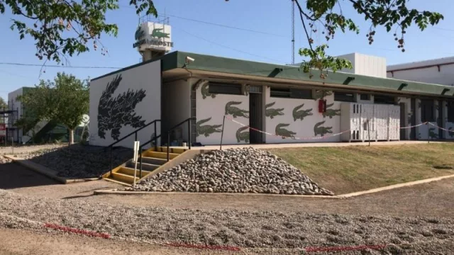 Fábrica de Lacoste en San Juan.