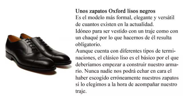 Unos zapatos Oxford lisos negros