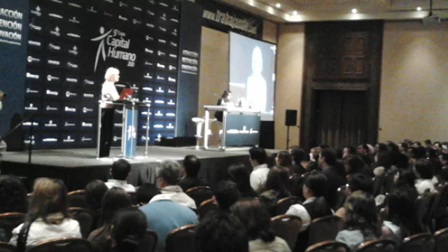 Chile: “Estamos en la edad de piedra en cuanto a capacitación”, según la ministra Matthei