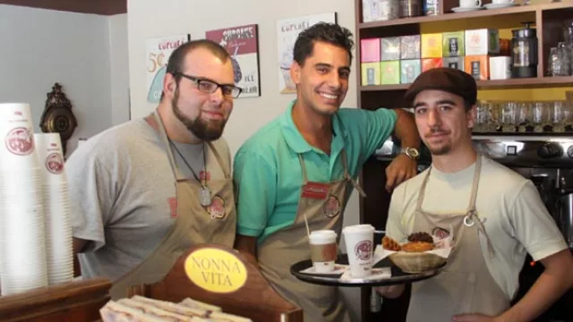 Il Caffetino instaló su sistema “take away” y lanzó franquicias para expandirse en la ciudad