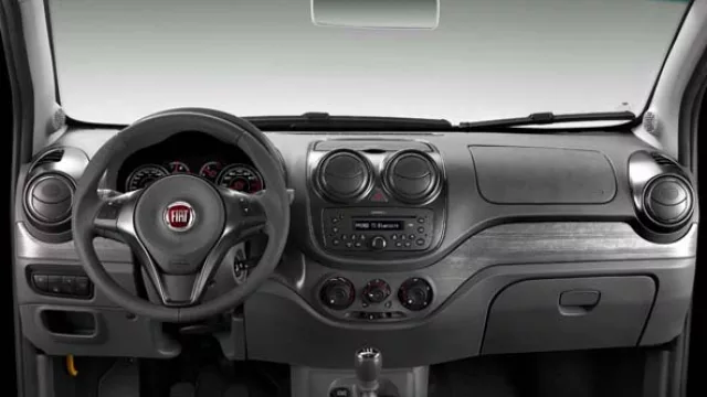 Interior del nuevo Palio, con aire a nuevo Uno