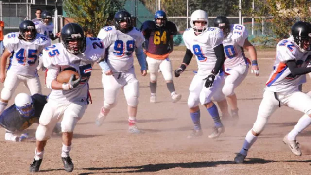 ¡Azul 32, azul 32! ¡Hop! (en Córdoba sigue creciendo el Fútbol Americano)