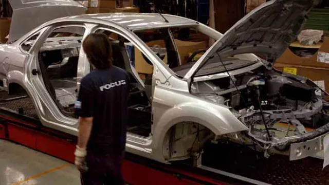 Ford produce 485 unidades por día hábil, mitad Focus y mitad Ranger
