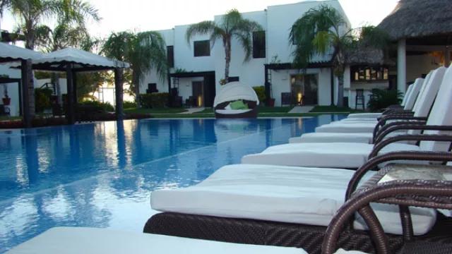 Encantadora piscina de Las Terrazas Resort