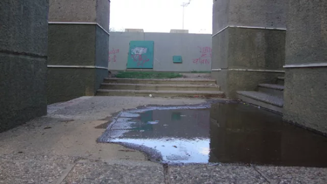 Si la Plaza España no era muy linda, ahora la dejaron muy mucho peor