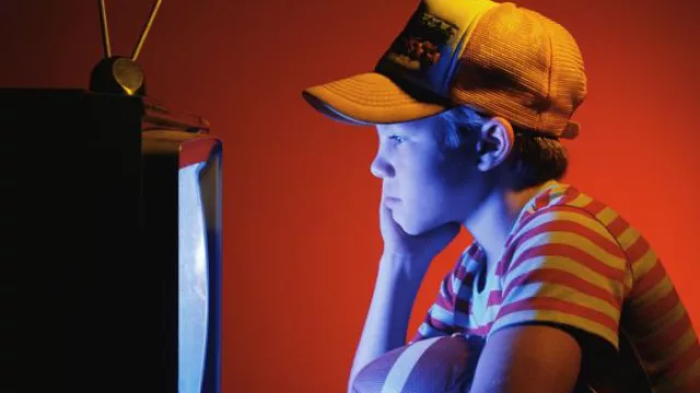 Uruguay: Medio millón de hogares pagan US$ 216 millones al año por ver televisión