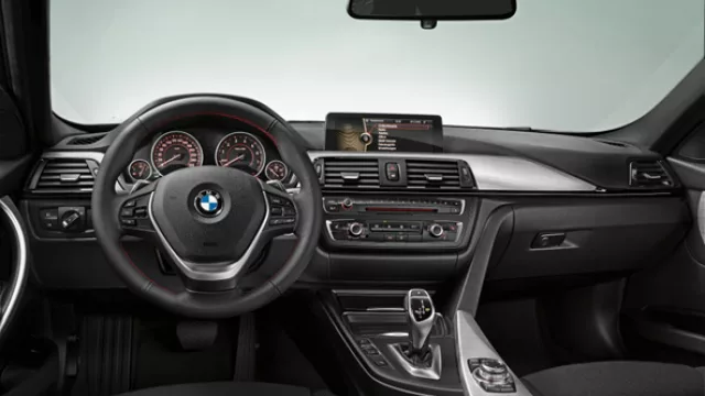 Interior muy sobrio, muy BMW