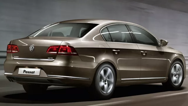 De atrás me recuerda al Phaeton, no disponible en Argentina.