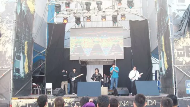 Todo un escenario para jugar al Rock de tu Vida y soñar con ser una estrella
