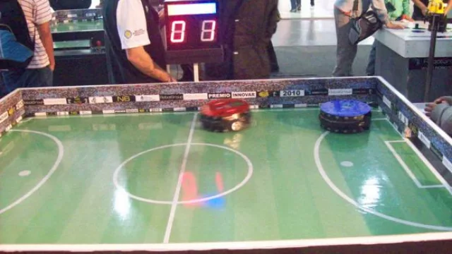El partido de ciberfútbol de los muchachos de Robot Group, de lo más requerido
