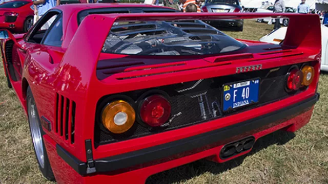 Cola distintiva de la F40