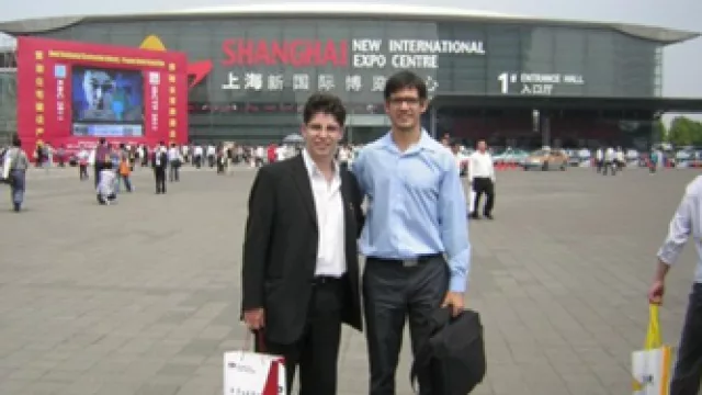 Blangino salió de gira y paseó por China y por España