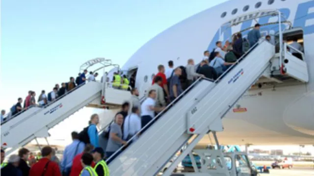 La ruta COR-BUE-COR mueve 2,3 M de pasajeros entre ómnibus, avión y tren (más $ 1.200 M al año)