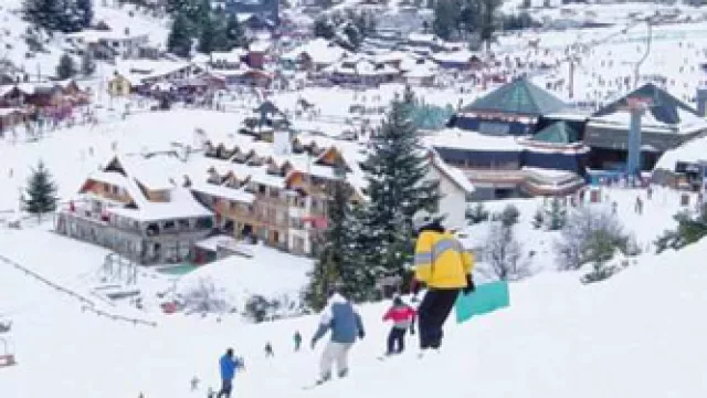 Uruguay: Aún con cenizas, Disney no desbanca a Bariloche como destino de quinceañeras