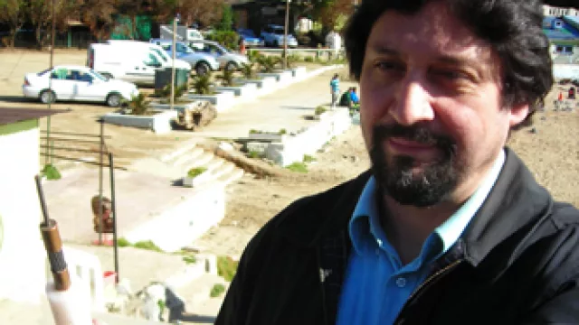 Chile: Si estás leyendo InfoNegocios, dale las gracias a 8 pelitos de fibra óptica