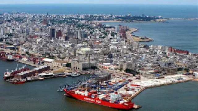 Uruguay: Operadores logísticos insisten con la infraestructura y critican la burocracia