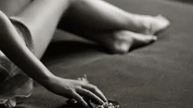 María Teresa Andruetto, Desnuda en la tienda