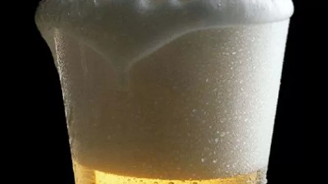 ¿Cuándo una pelota lleva espuma?