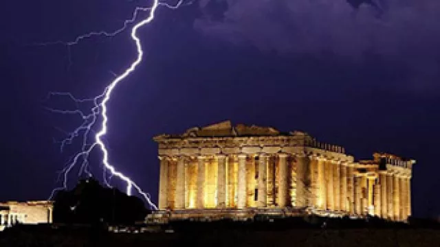 Lo único consistente de Grecia es su yogurt (pero en Chile nada que temer)