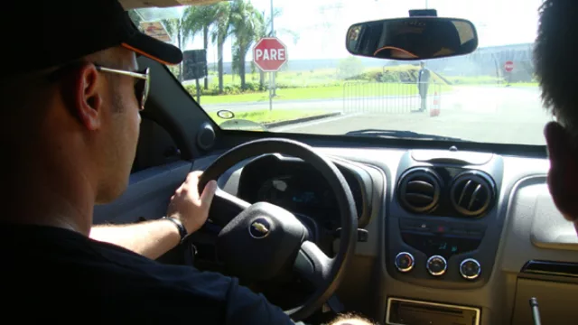 Sebastian Martin realizando una prueba de Manejo con las “green performance”