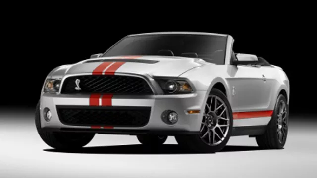 Ford Shelby GT 500, 550 CV …