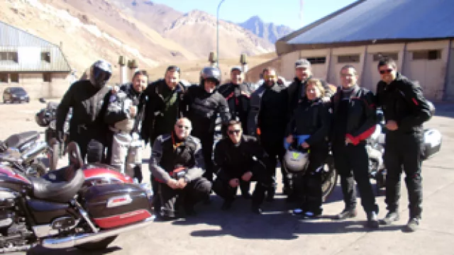 Triumph, la marca de motos más antigua, busca crecer 35% este año en Chile