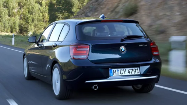 Si bien con cierto aire a VW Polo europeo, la cola recibió un atractivo refresh