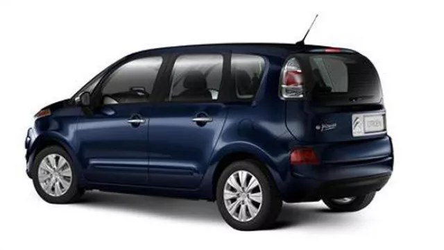 De perfil, el ángulo en que más se parece al Aircros