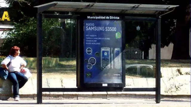 Aclarando el panorama sobre la explotación comercial del mobiliario urbano