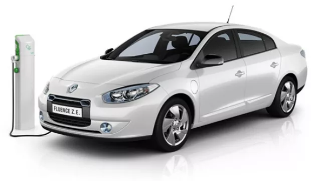 Eléctrico. Cero emisiones. Por fuera casi igual a nuestro Fluence