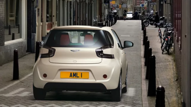 Opticas traseras bien “Aston Martin”