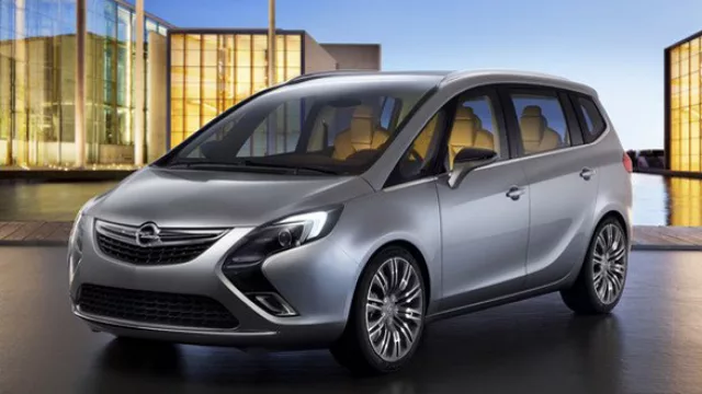 Frente que emula al Opel Ampera. Interesante