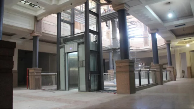 Uno de los dos ascensores panorámicos con los que contará el mall