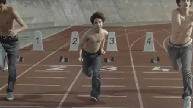 Un comercial de pelo en pecho