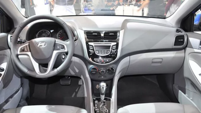 Interior del nuevo Accent