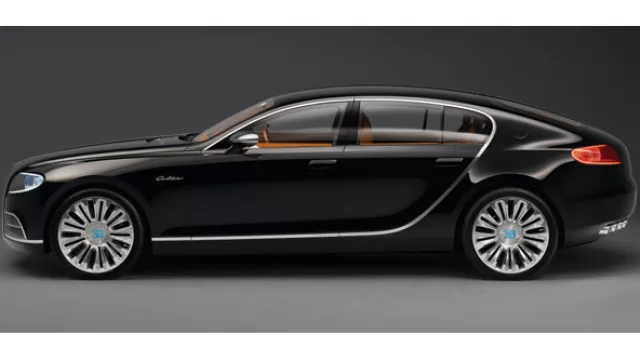 Se inscribe en el concepto coupé de 4 puertas