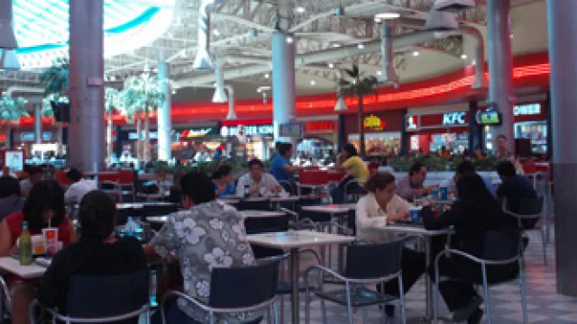 En AR McDonalds, en UY Burger y en CL Subway