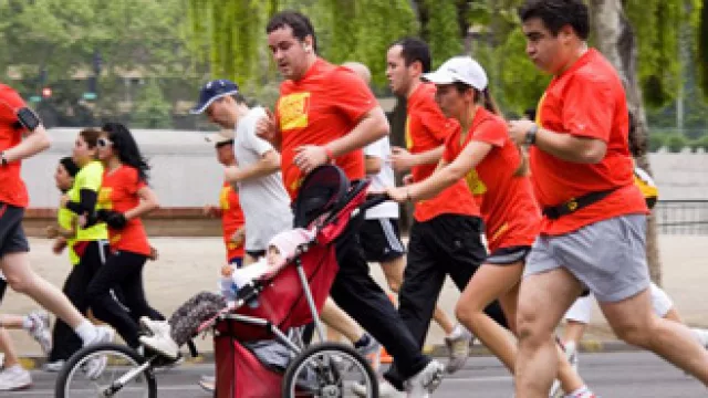 Chile: Los aplanadores de calles se toman Santiago (la gente de Reebok feliz)