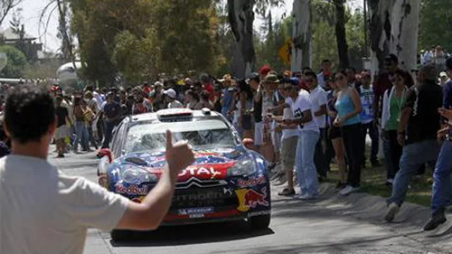 Espectadores mexicanos ante el paso del DS3