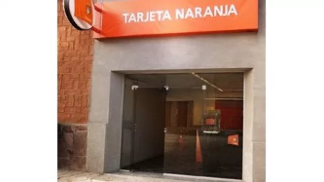 Naranja sigue creciendo (por acá por allá y por acullá)