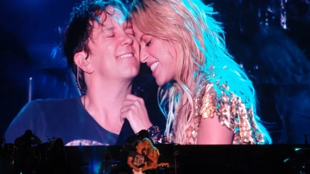 Una pantalle increible fue el telón de fondo del show de Shakira