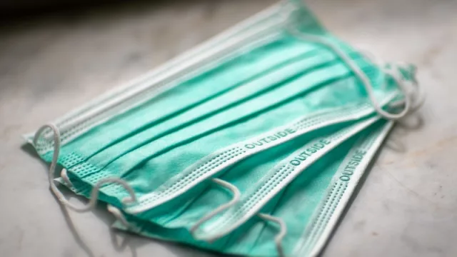 Deja de ser obligatorio el tapaboca en lugares cerrados en la Ciudad de Buenos Aires (¿para cuándo en Córdoba?)