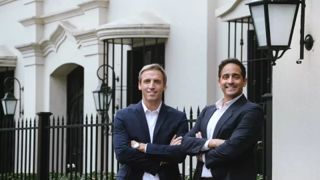 Luis Gallotti y Lisandro León Liguori, co-directores ejecutivos de Amek Group.