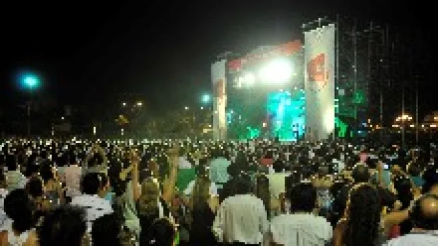 Unas 30.000 personas convocó el show de Tarjeta Naranja a orillas del San Roque