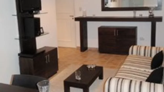 Trisquel decoró y equipó el depto modelo de Antigua Cervecería.